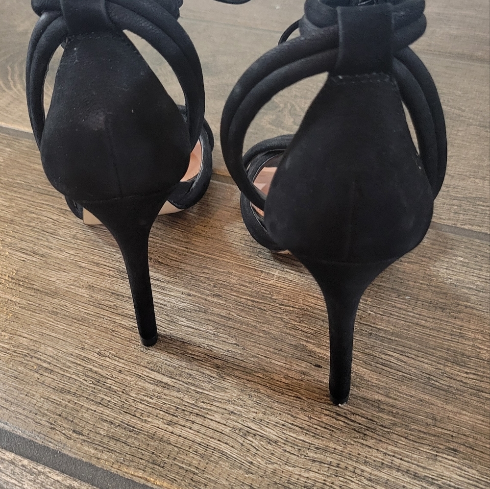 Gianni Bini Black Strappy Ankle Tie Heels / Size 6 - Picture 7 of 7